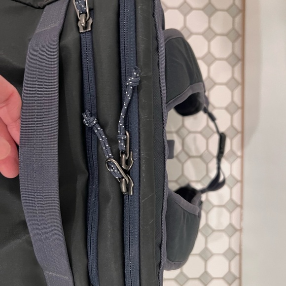 Patagonia Black Hole® Mini MLC® Pack 30L - Picture 3 of 15